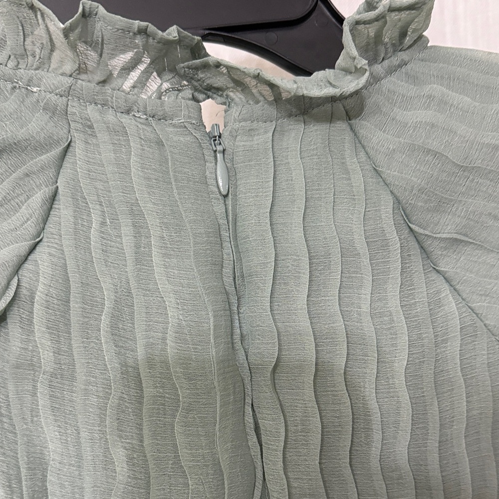 ASOS Sage Green Long Sleeve Pleated Ruffled Maxi Dress Sz 6 Very Nice - Picture 6 of 8